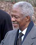 Jochen Mensing: "Kofi Annan nach seiner Weltethos-Rede am 12.12.2003 vor dem Bonatzbau"